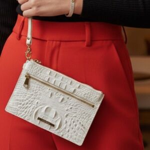 Brahmin Elegant White Crocodile-leather Embossed Clutch/Wristlet